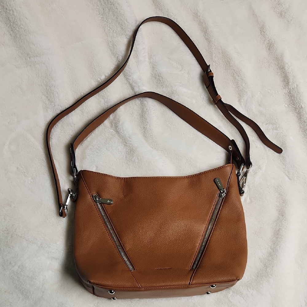 Bostanten Pebble Leather Purse